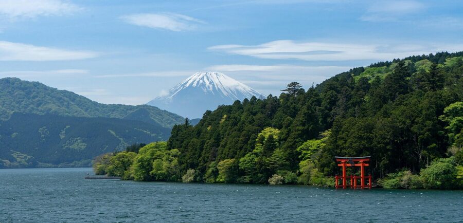 1-Day Mt Fuji and Hakone Sightseeing trip from Tokyo - Hakone Shrine and the final cultural stop
