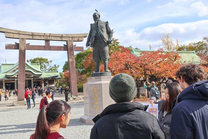 5-Hour Osaka Bike Tour to the Neighborhood of Osaka Castle - Lunch, okonomiyaki, mochi, and a green tea break