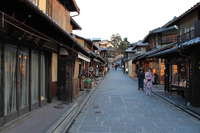 Authentic Kyoto Tea Ceremony: Camellia Flower Teahouse - Floor seating, chairs, and the practical limits