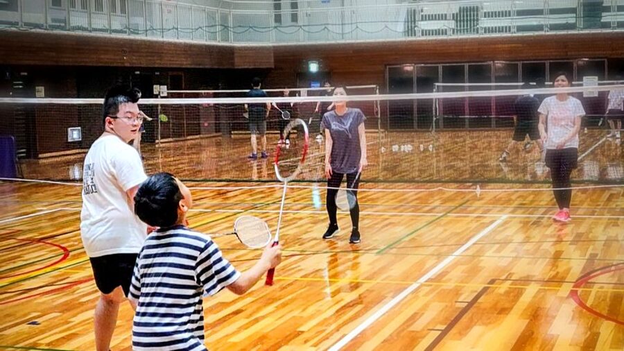 Badminton in Osaka & Kyoto with Locals! - Languages, group size, and the social balance