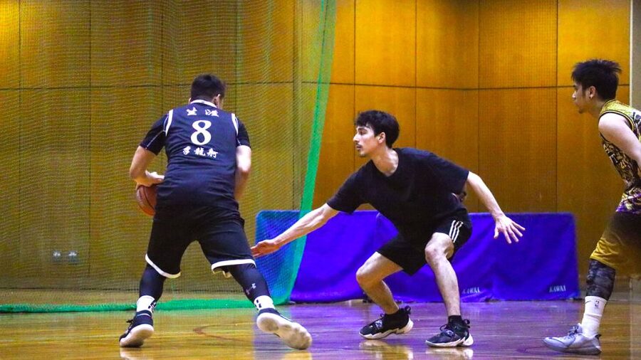 Basketball in Osaka with local players! - What the pickup format means for you