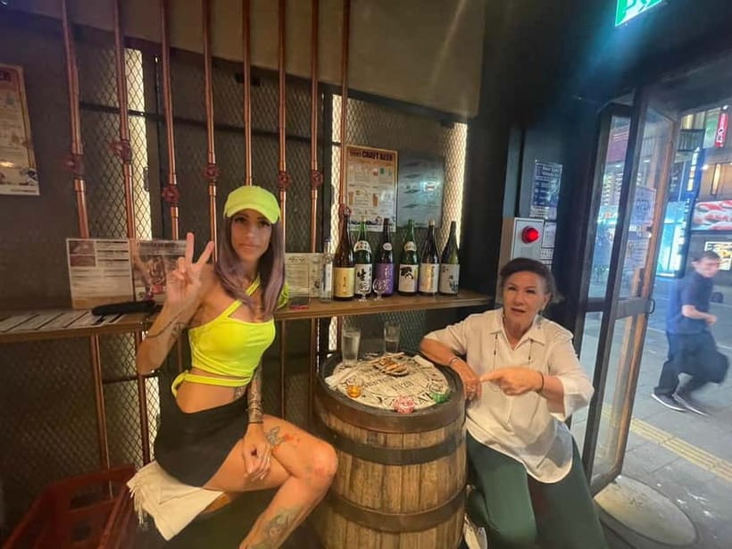 Casual Japanese sake tasting and snack experience, Kabukicho - Timing, language, and group size