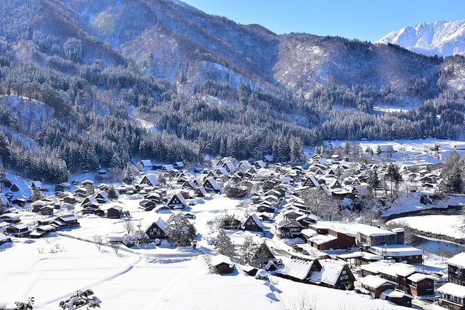 Departing from Takayama [Regular sightseeing bus] World Heritage Sites Shirakawago and Gokayama Ainokura - Why this Takayama bus trip makes sense