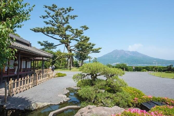 Discover the Wonders of Sakurajima Half Day Tour in Kagoshima - Sakurajima Visitor Center and the facts behind the ash