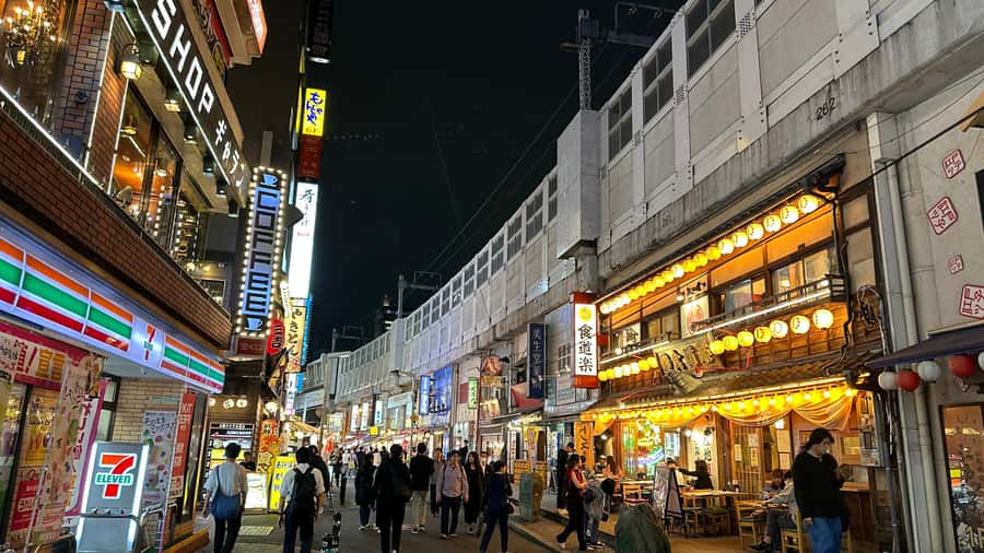 Eat/Drink like a LOCAL-Taverns & Ramen - Who will enjoy this tour most