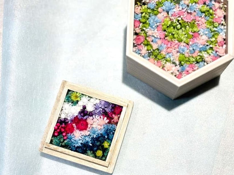 Experience Crafting a Flower-Adorned Mini Japanese Garden - Why the cafe setting helps