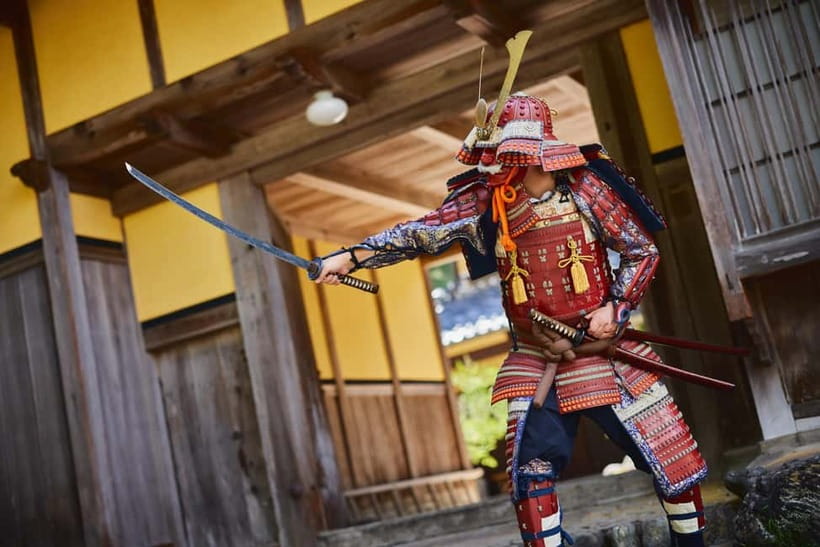 Experience Samurai and traditional Culture to the fullest - Calligraphy: start with the brush