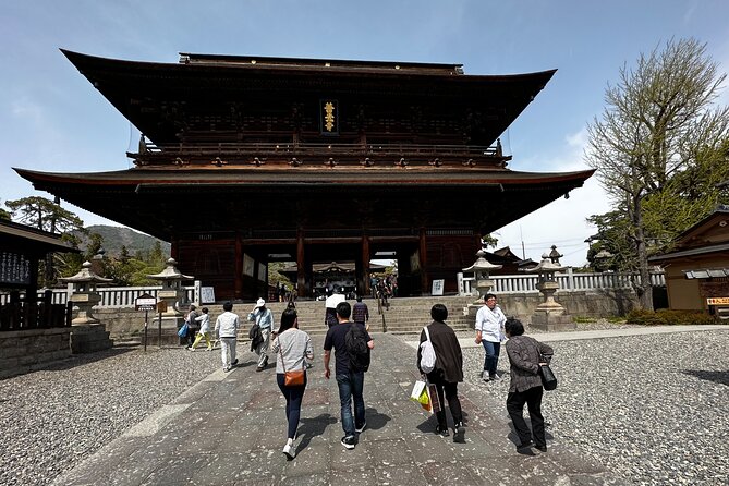Food & Cultural Walking Tour around Zenkoji temple in Nagano - Matcha and sweets to finish