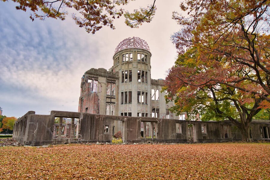 From Hiroshima: Hiroshima & Miyajima 1 Day Tour with Lunch - A 45-minute lunch of Hiroshima-style okonomiyaki