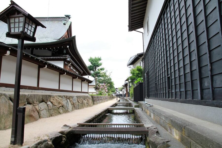 From Kanazawa: Shirakawago, Hida-Furukawa and Takayama Visit - Starting from Kanazawa in a private car