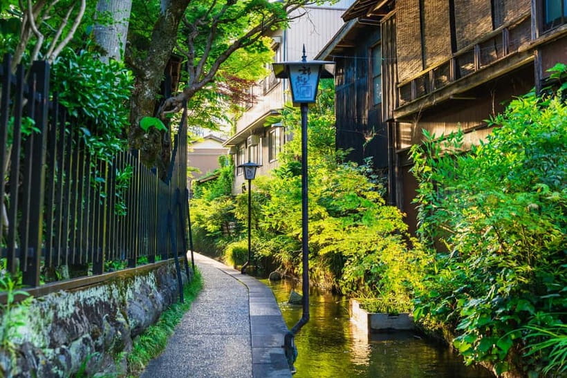 From Nagoya: Gujo, Hida Takayama, and Shirakawa-go Day Tour - How the value compares with going alone