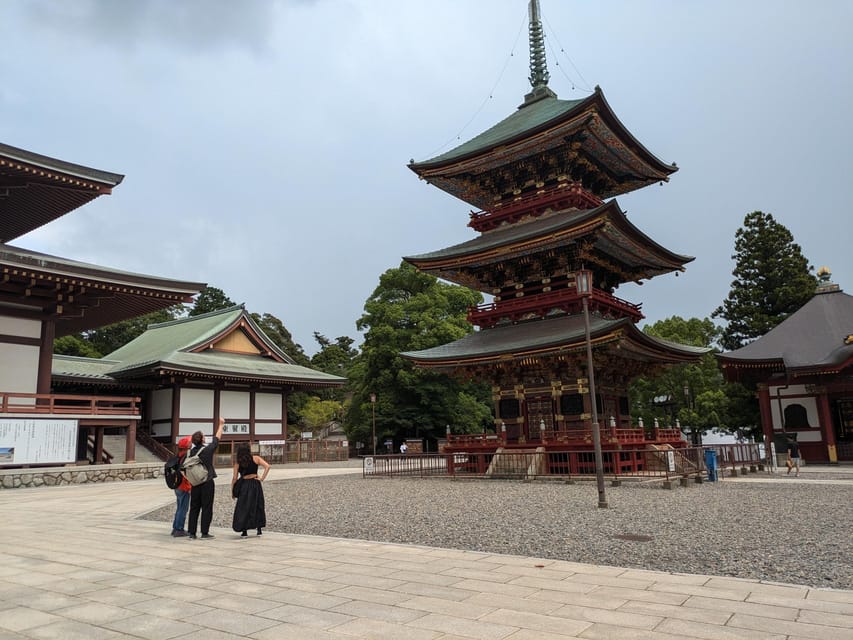 From Narita Airport: Private Layover or Transit Guided Tour - Why Narita makes a good airport stop