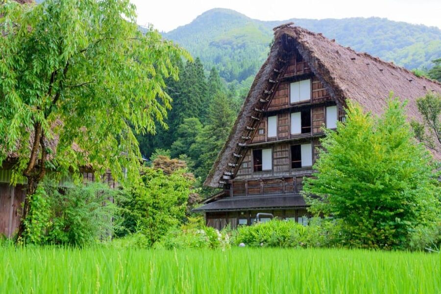 From Takayama: Guided Day Trip to Takayama and Shirakawa-go - Sanmachi and Takayama’s wooden merchant houses