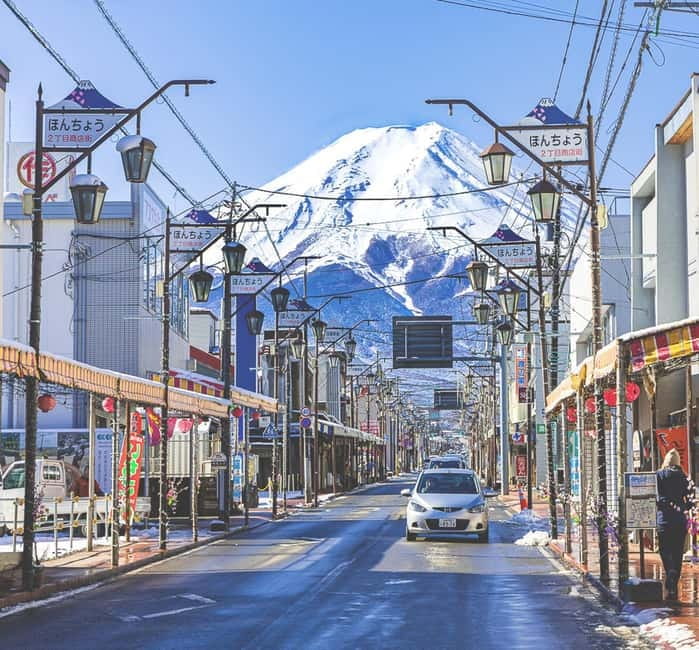 From Tokyo: Must-Visit Mount Fuji Highlight Full-Day Tour - Course B: Oshino Hakkai, museum time, and Lake Yamanaka