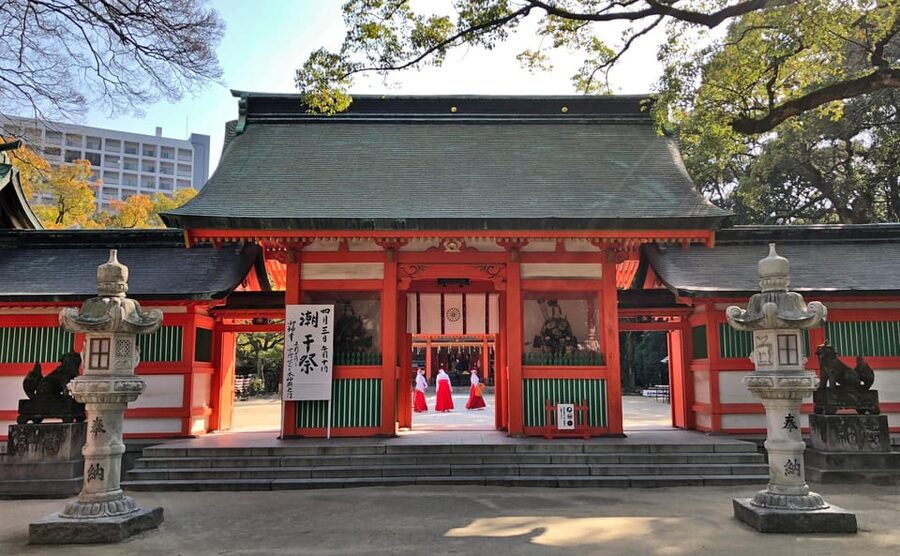 Fukuoka Essentials: History, Culture, & Charms - Kushida Shrine and the Sound of Hakata’s Festival Life