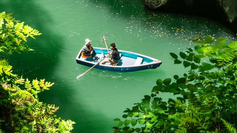 Fukuoka: Takachiho Gorge & Scenic Railway One Day Tour - Guides, language, and the bus routine