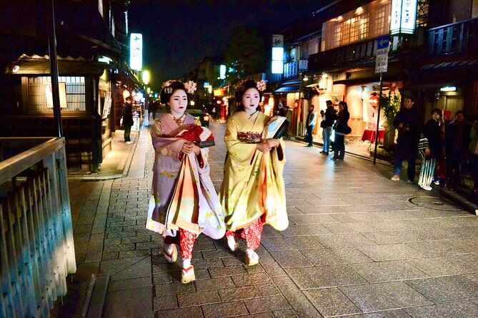 Gion Walking Tour by Night - Following the cobbled Shirakawa river path