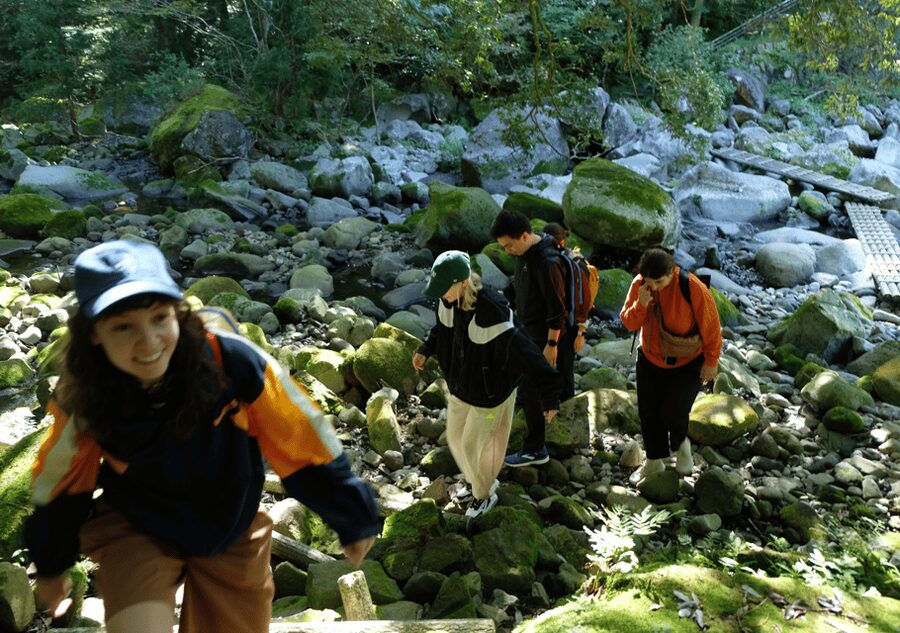 Hakone Hachiri: Old Tokaido Highway Hiking Tour - Hakone-Yumoto to Hatajuku, the day begins on an old route