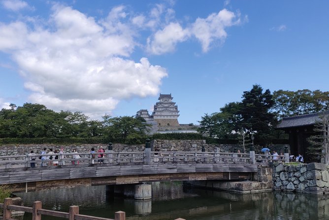 Half-day Himeji Castle Town Bike Tour with Lunch - From Himeji Station to a 300-year-old sweet shop