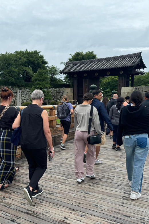Himeji: Himeji Castle Guided Tour – UNESCO Heritage - Timing, crowds, weather, and comfort