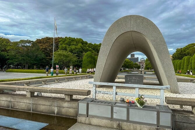 Hiroshima and Miyajima Day Trip with Itsukushima Shrine & Ferry - Two sides of Hiroshima in one eight-hour day