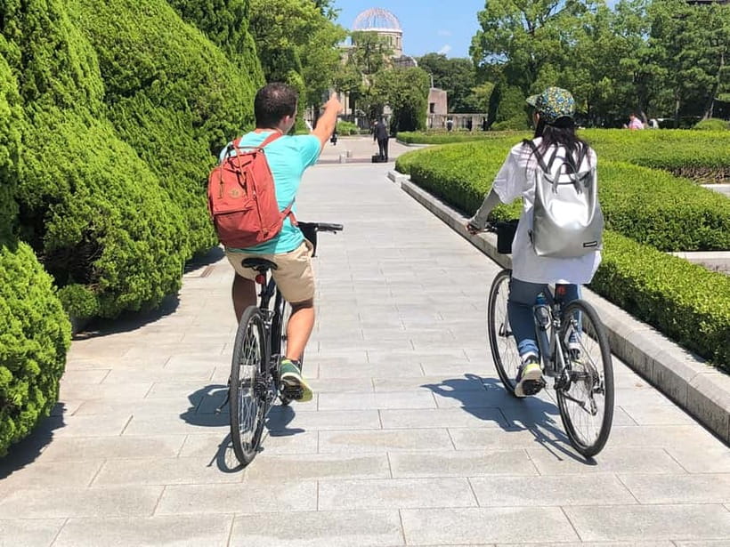 Hiroshima: City and Miyajima Bike and Boat Tour - Hiroshima Castle and the city before 1945