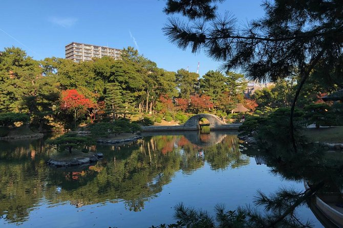 Hiroshima in a Nutshell: Morning Bike Adventure - Shukkei-en Garden: greenery and design