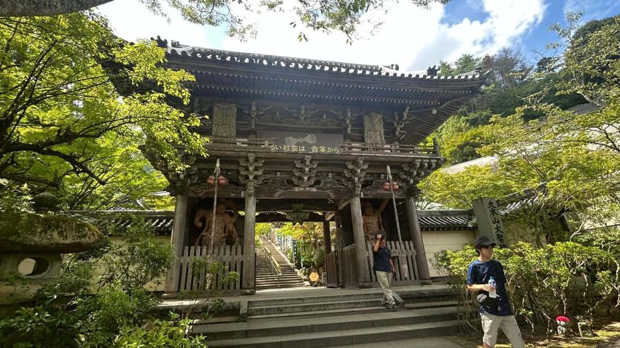 Hiroshima & Miyajima 6.5h Guided Tour – Dome, Park & Shrine - Standing beside the Atomic Bomb Dome