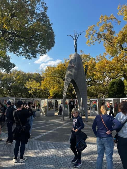 Hiroshima Peace Memorial Park: A Guided Tour - The Peace Memorial Museum in a short visit