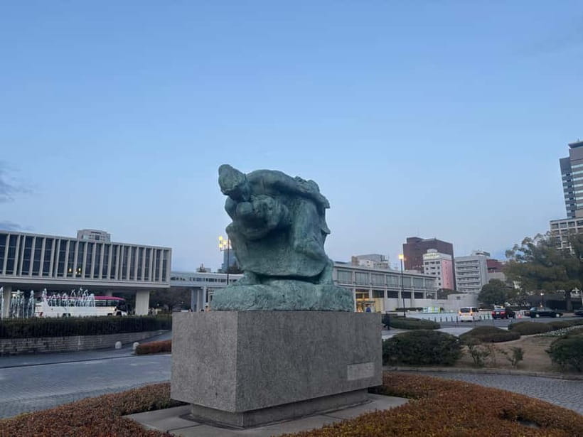 Hiroshima: Peace Memorial Park and Atomic Bomb Dome Tour - Hiroshima Peace Memorial Park Tour: Key Points