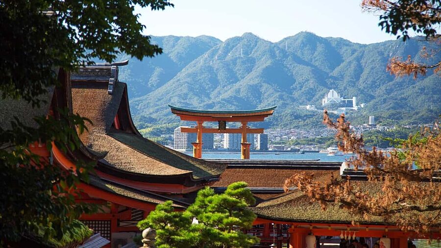 Hiroshima to Miyajima: Private Custom Tour with Ferry Ride - Meeting in Hiroshima before the ferry