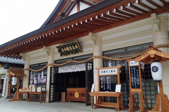 Hiroshima Walking Tour Why A Bomb was dropped to Hiroshima - Hiroshima Castle and the city before 1945