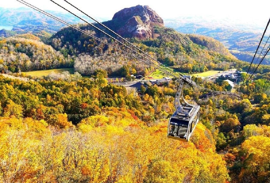 Hokkaido│Noboribetsu & Lake Toya Tour with Ropeway Ticket - Showa Shinzan, a volcano born in recent history