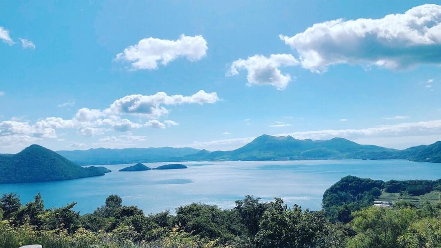 Hokkaido│Noboribetsu & Lake Toya Tour with Ropeway Ticket - The Usuzan Ropeway and views from above