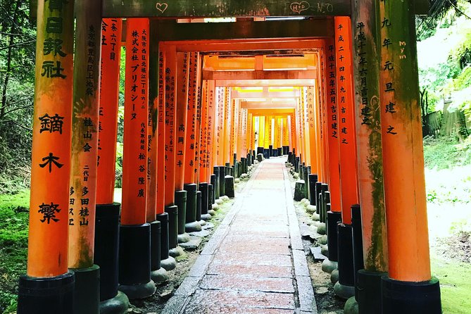 Inside of Fushimi Inari - exploring and lunch with locals - Photographing Fushimi Inari Without the Worst Crowds