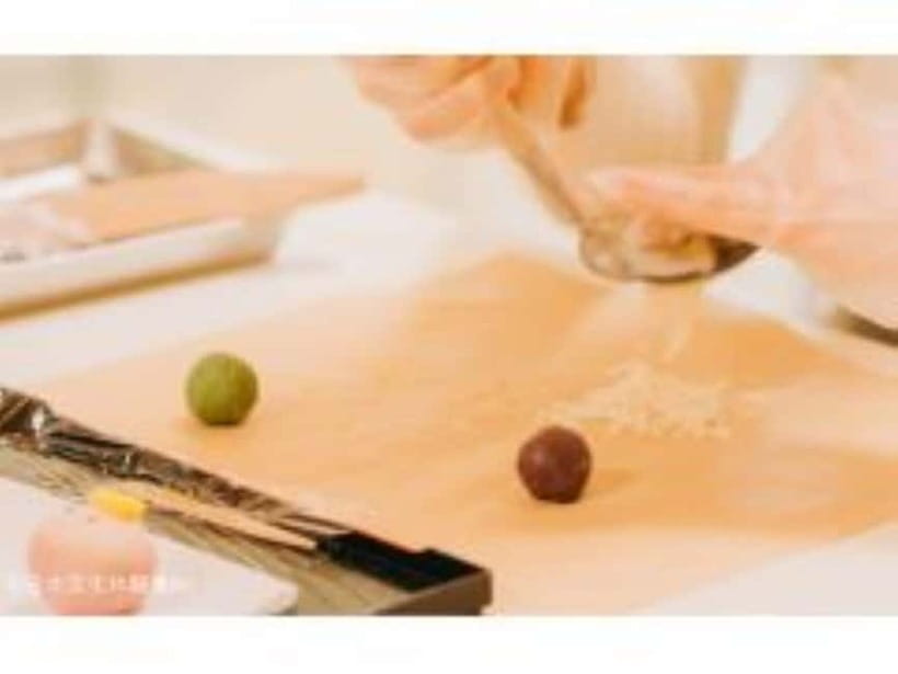 Japanese Traditional Sweets making - Why the Kyoto bean paste matters