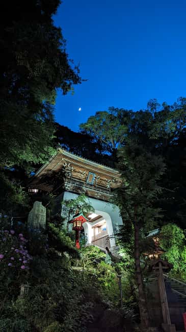 Kamakura: A Journey Through Medieval Japan - The four-hour and eight-hour versions suit different plans
