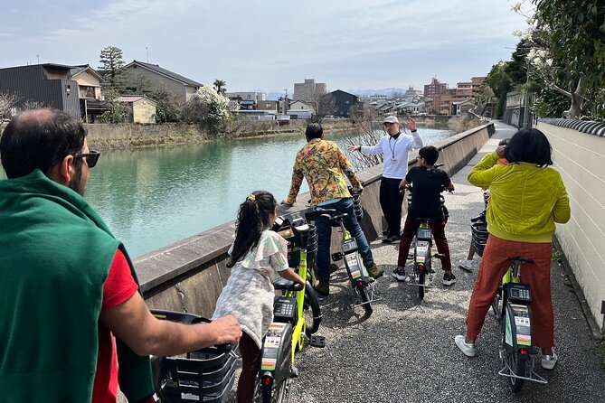 Kanazawa Half Day E-bike Tour - Kanazawa Castle and the Maeda legacy
