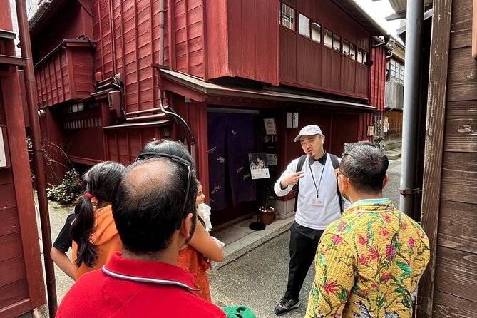 Kanazawa Half Day E-bike Tour - Matcha at Gyokusen-an Garden