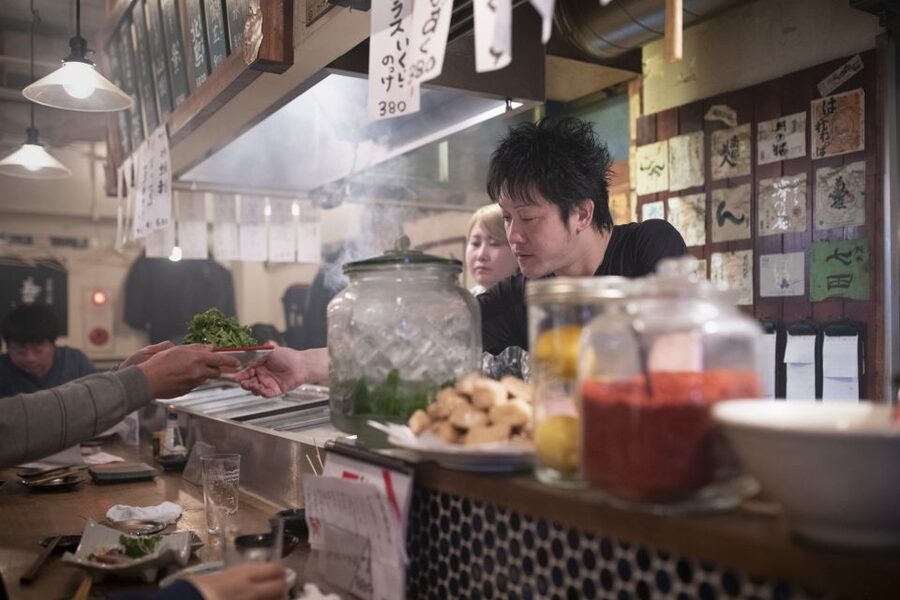 Kanazawa: Private Food Tasting Walking Tour - Katamachi curry and Hanton rice