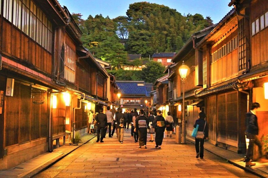 Kanazawa: Private Tour with Local Guide - Why a private walk works well in Kanazawa