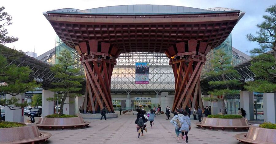 Kanazawa: Private Walking Tour with a Local - Why a private local walk works well in Kanazawa