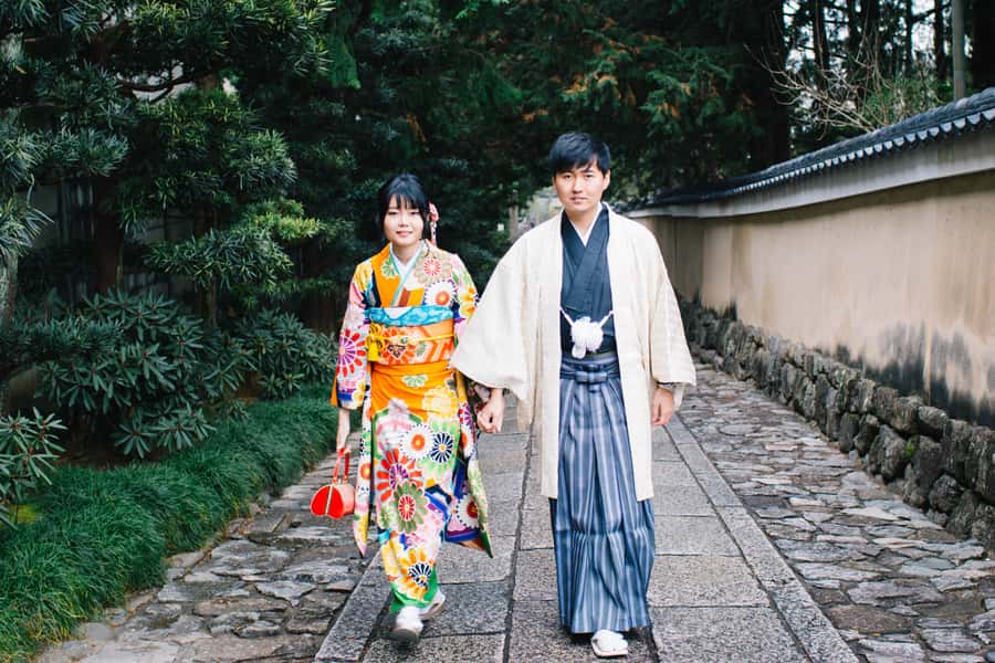 Kanazawa:Traditional Experience -kimono rent at wargo - Who will enjoy this most