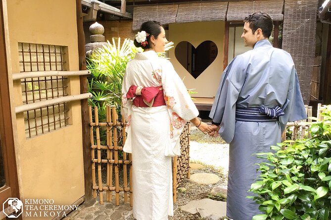 Kimono Tea Ceremony at Kyoto Maikoya, NISHIKI - Choosing a Kimono in Central Kyoto