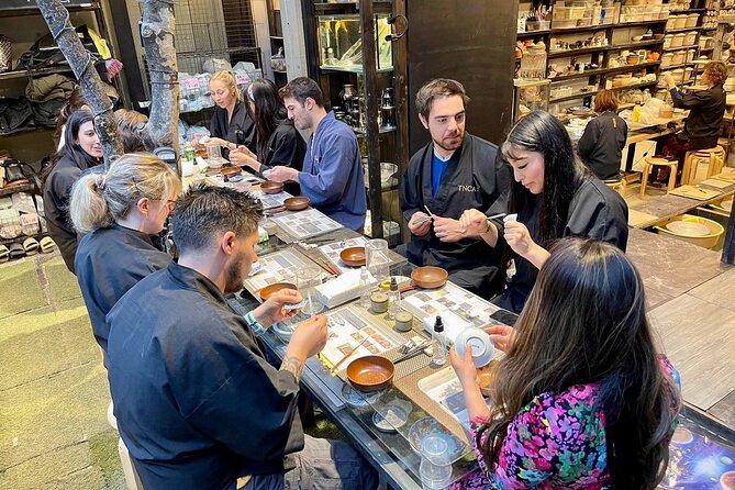 Kintsugi Experience: Art of Golden Joinery in Tokyo - Arriving in Minami-Aoyama and finding the studio