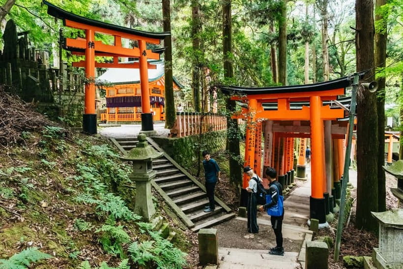 Kyoto: 3-Hour Fushimi Inari Shrine Hidden Hiking Tour - Joining the torii gates on Mount Inari
