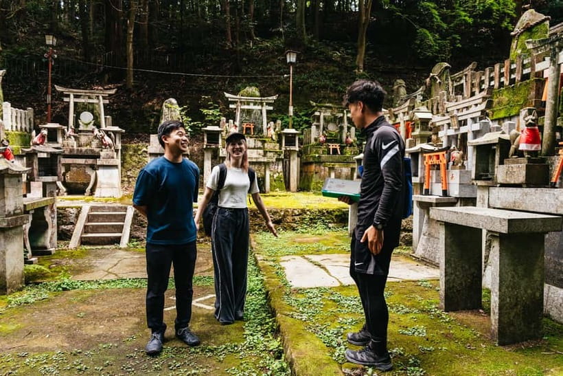 Kyoto: 3-Hour Fushimi Inari Shrine Hidden Hiking Tour - Reaching the summit and its small altars