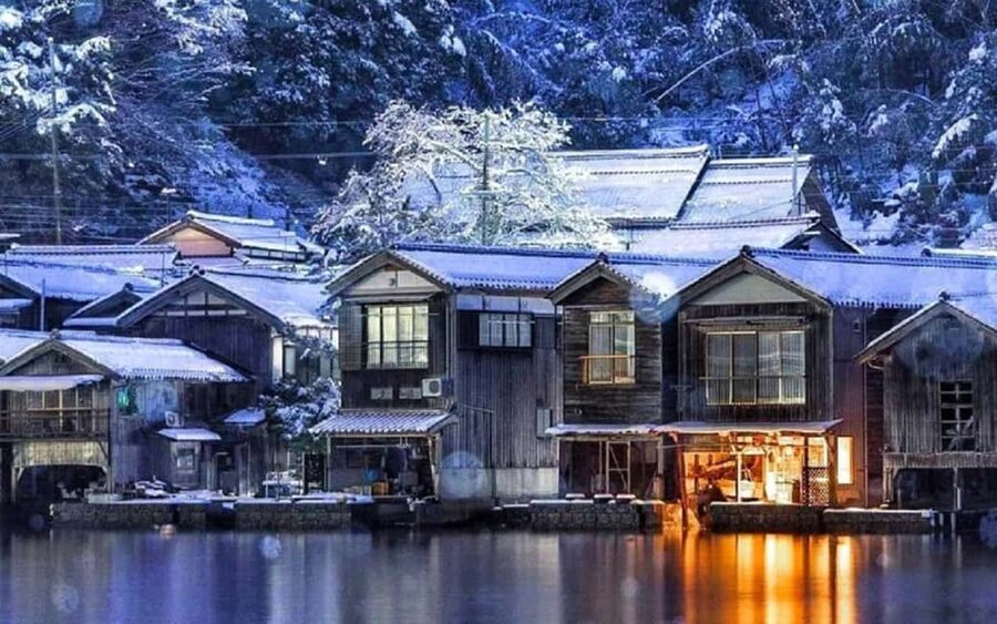 Kyoto Amanohashidate,Ine Bay Trip with Optional boat/Ropeway - A quiet walk along the Amanohashidate shore