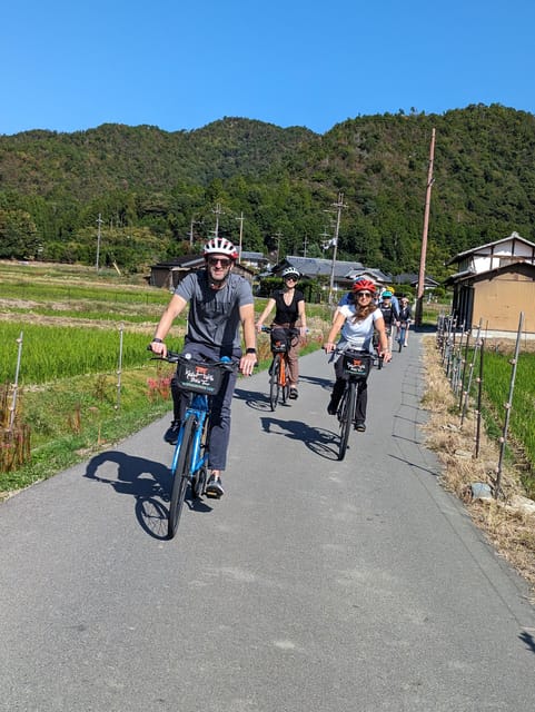 Kyoto: Arashiyama Bamboo Forest Morning Tour by Bike - Starting among the bamboo