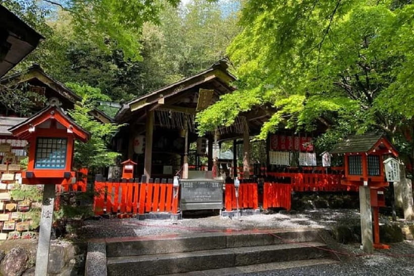 Kyoto: Arashiyama Guided Tour, Bamboo, Monkey, Zen Temple - The uphill walk to Iwatayama Monkey Park